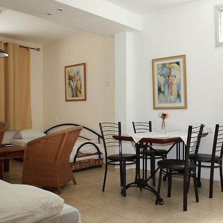 Ga'aton Motel Nahariya Esterno foto