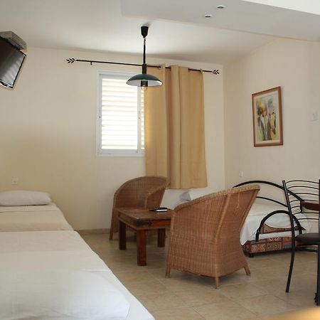 Ga'aton Motel Nahariya Esterno foto