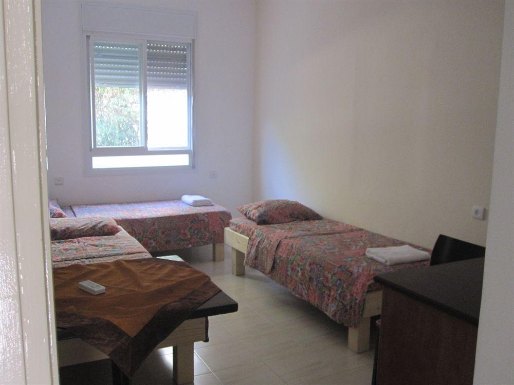 Ga'aton Motel Nahariya Esterno foto