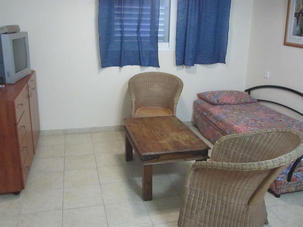 Ga'aton Motel Nahariya Esterno foto