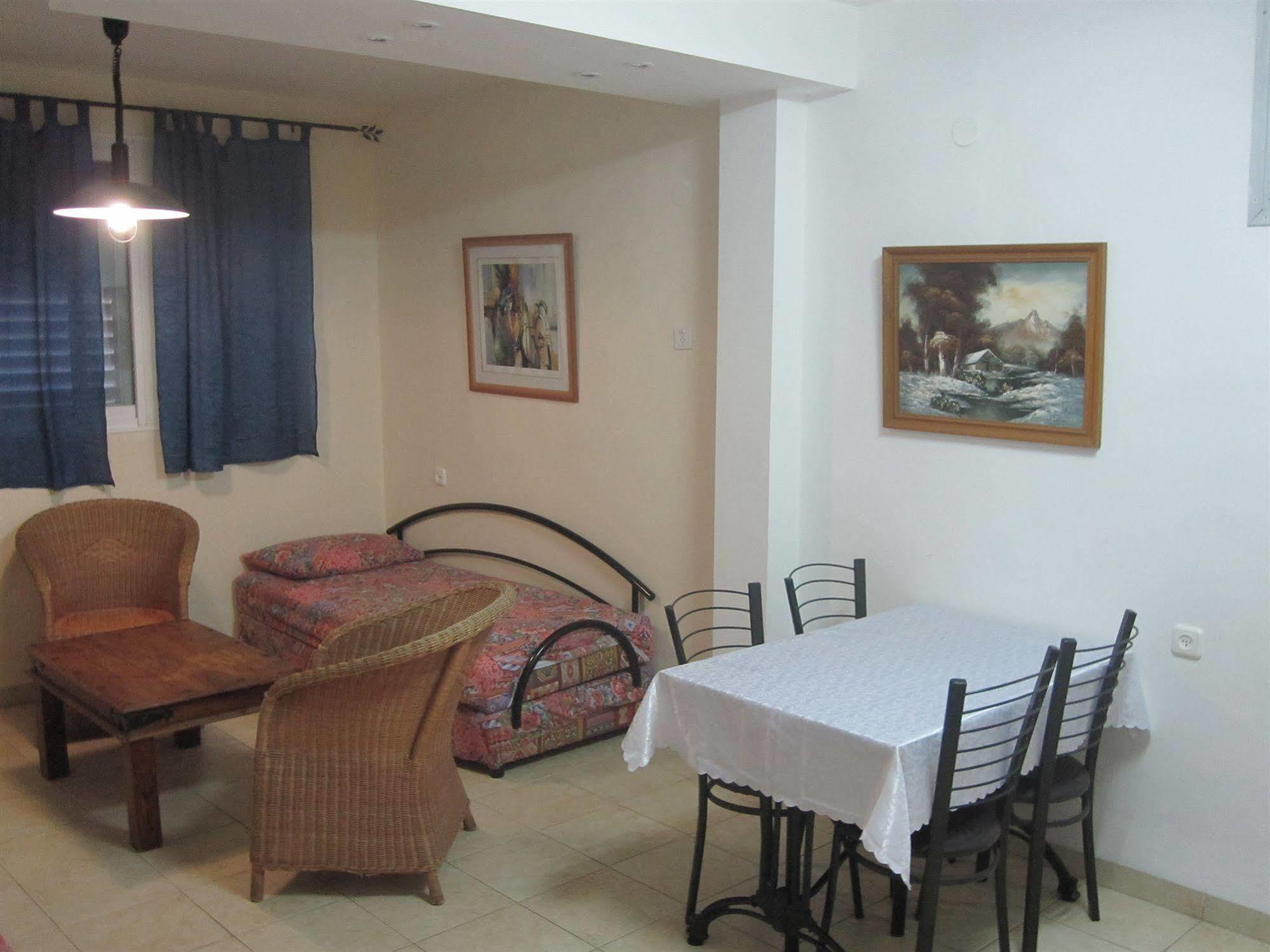 Ga'aton Motel Nahariya Esterno foto