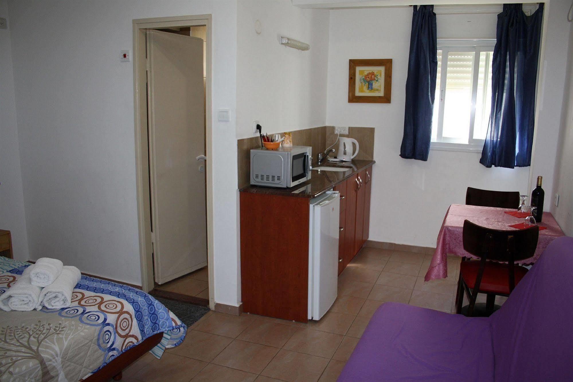 Ga'aton Motel Nahariya Esterno foto
