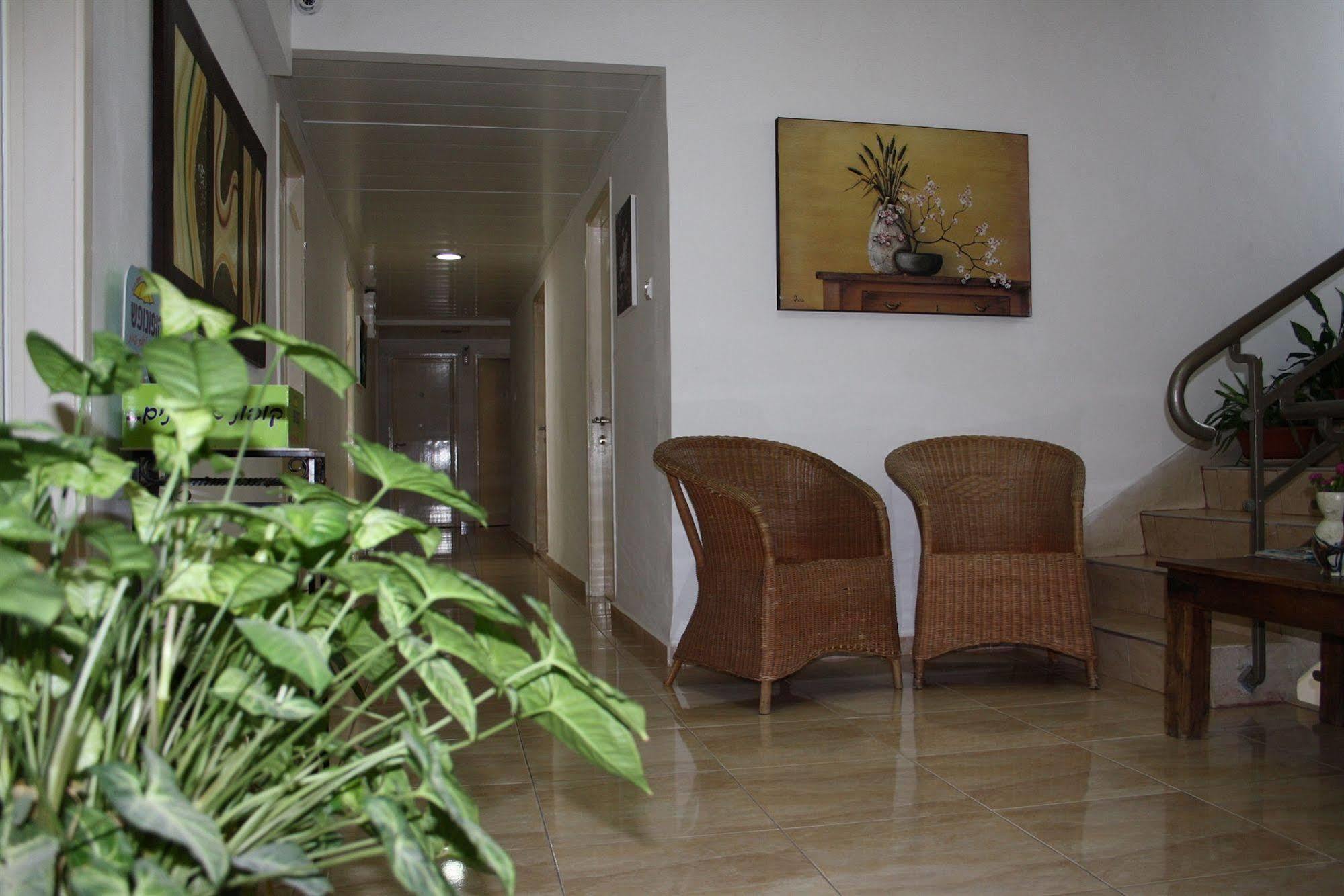 Ga'aton Motel Nahariya Esterno foto