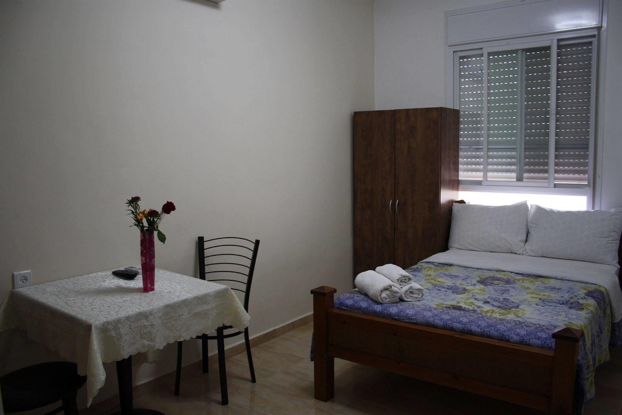 Ga'aton Motel Nahariya Esterno foto