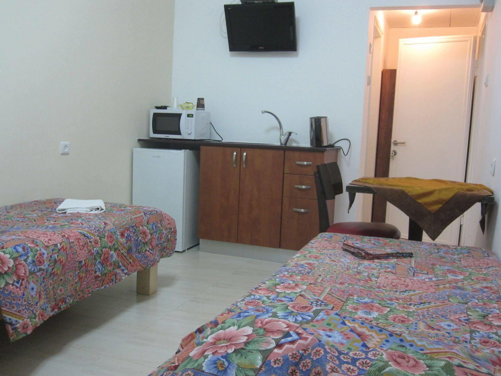 Ga'aton Motel Nahariya Esterno foto