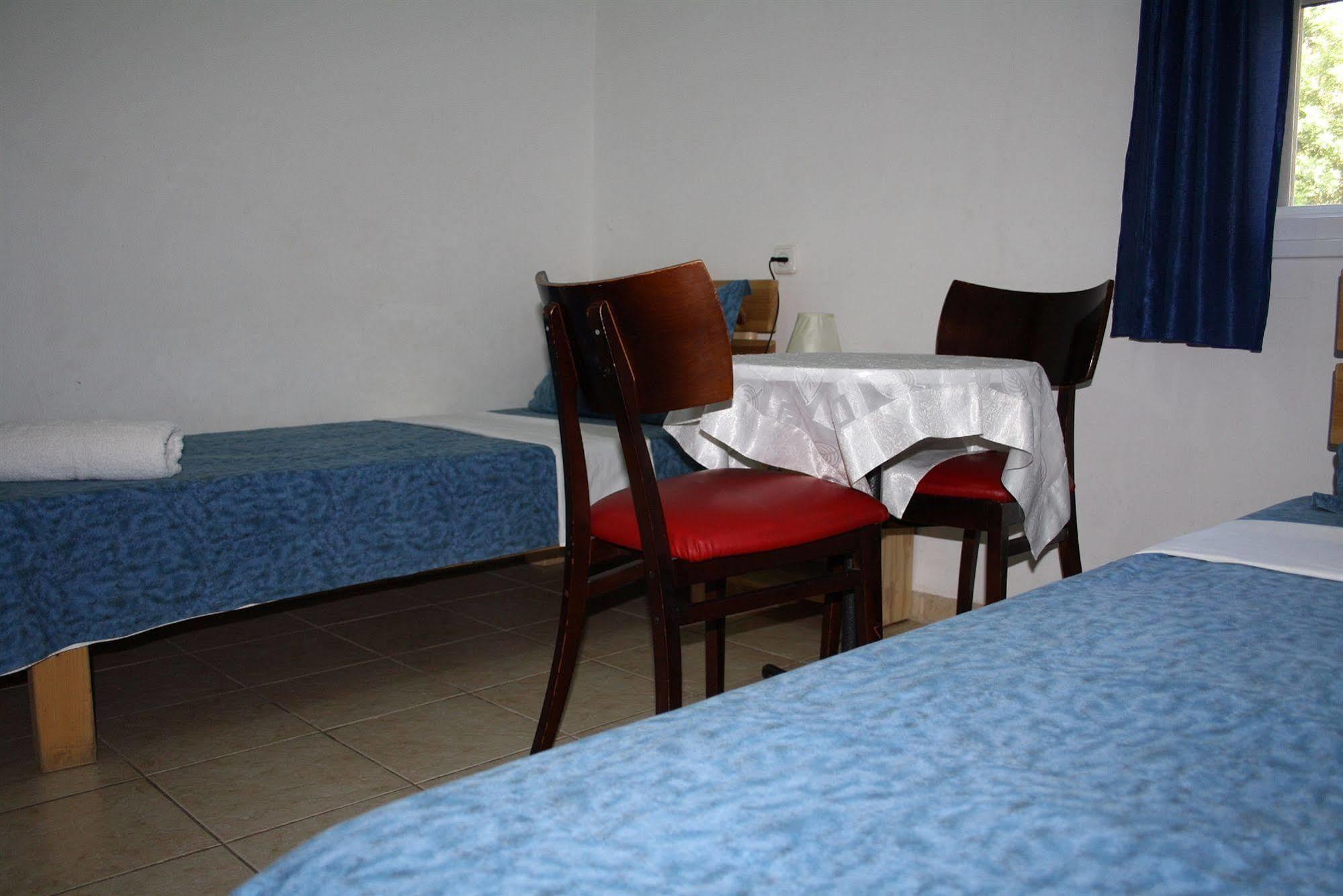 Ga'aton Motel Nahariya Esterno foto